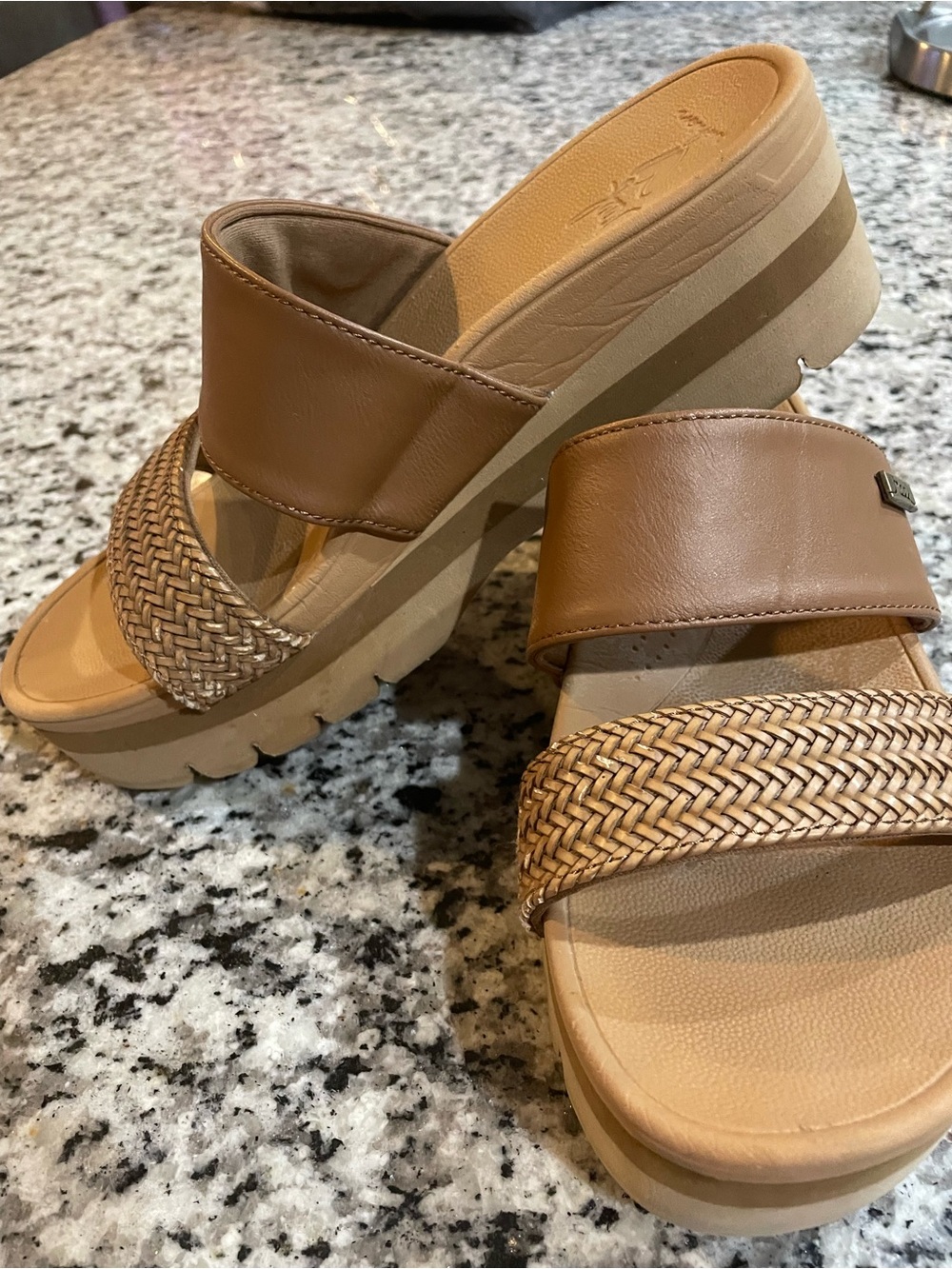 Reef Women's Tan Brown Woven Slide Sandals - Picture 2 of 4